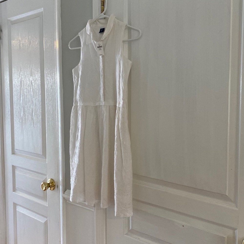 GAP girls eyelet dress